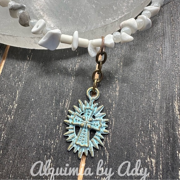 100 AUTHENTIC HOWLITE PUKA BEACH  NECKLACE - Picture 5 of 7